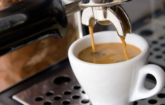 Кофемашина Столбовая не наливает кофе